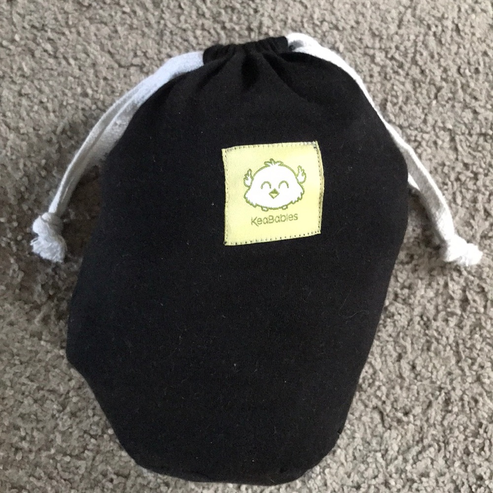 KeaBabies Black Wrap